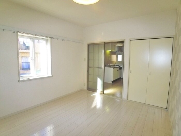 物件内観写真8　(居室)