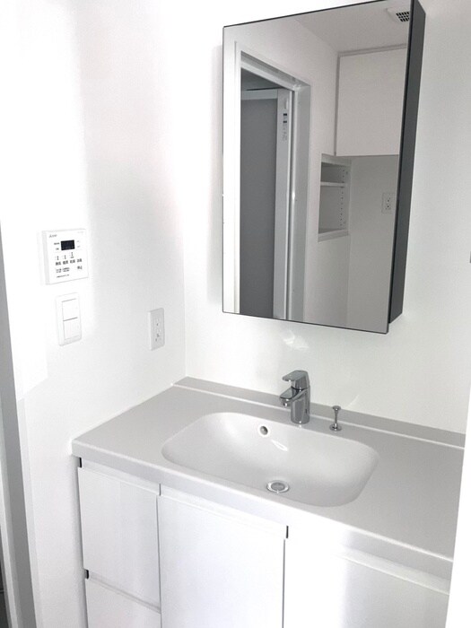 物件内観写真10　(洗面)