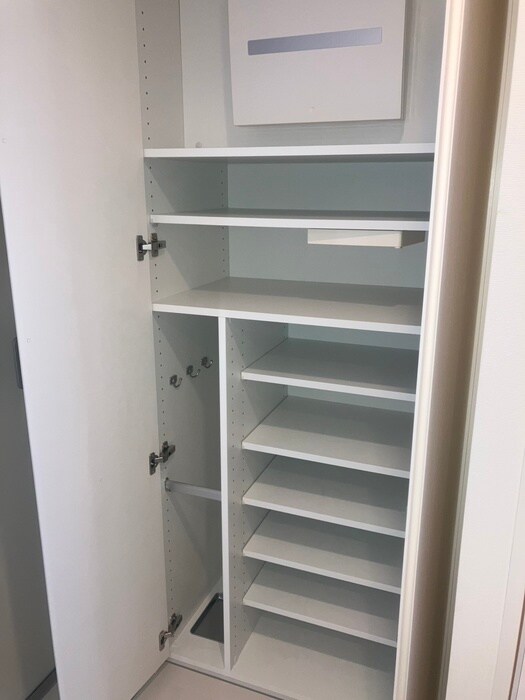 物件内観写真18　(靴箱)