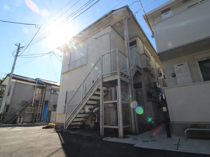 物件外観写真5　(エントランス部分)