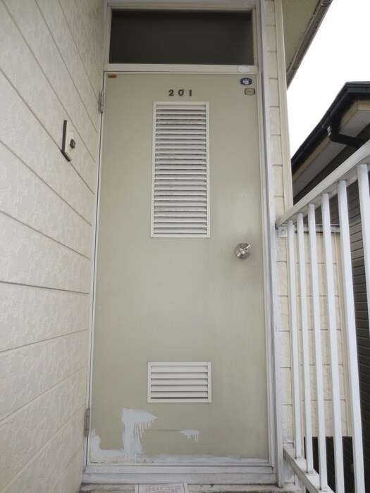 物件内観写真12　(玄関)