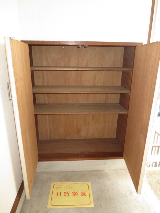 物件内観写真13　(靴箱)