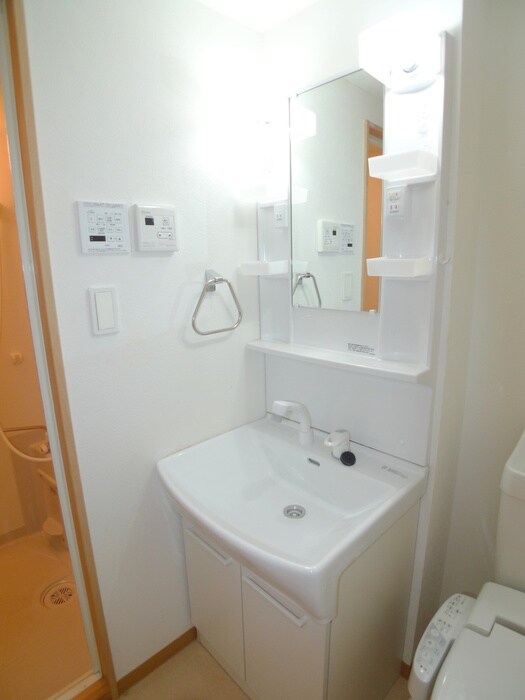 物件内観写真11　(洗面)