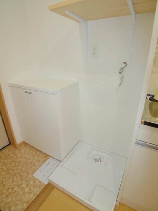 物件内観写真13　(玄関)