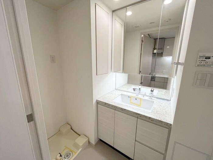 物件内観写真13　(洗面)