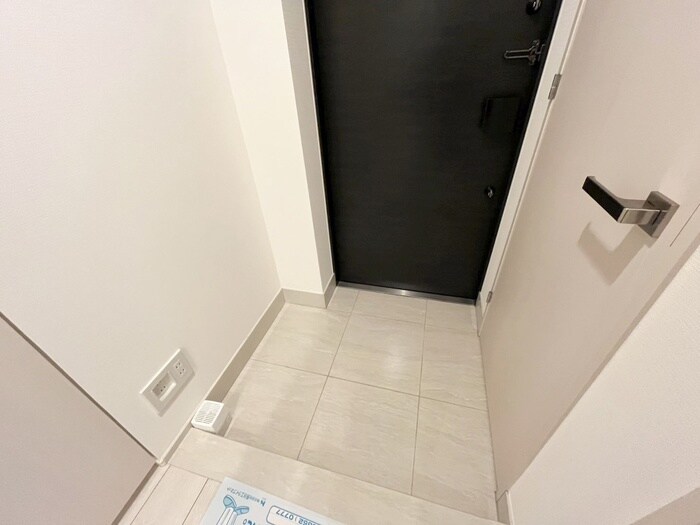 物件内観写真15　(玄関)