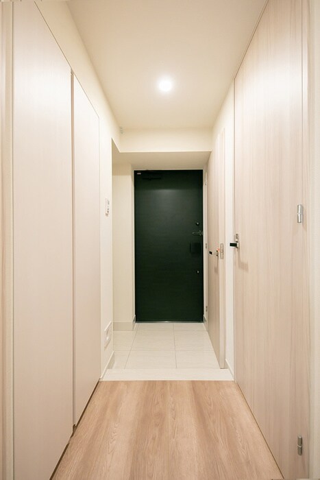 物件内観写真16　(玄関)