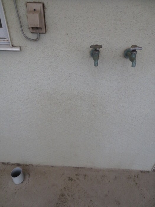 物件内観写真11　(洗濯機置場)