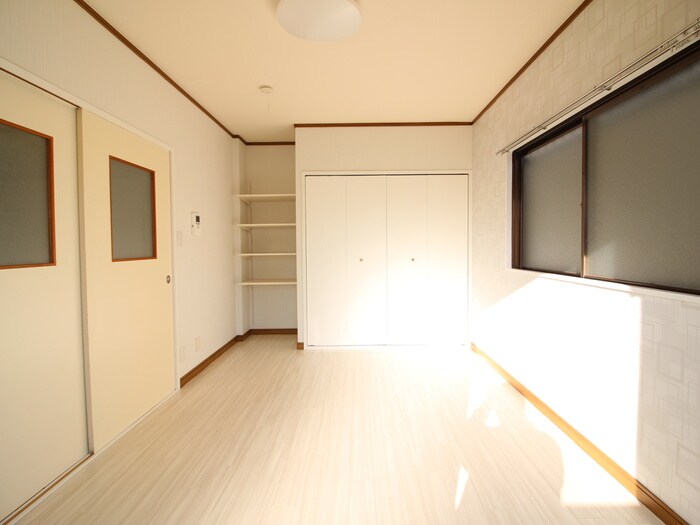 物件内観写真8　(居室)