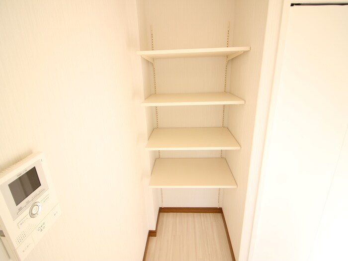 物件内観写真10　(収納)