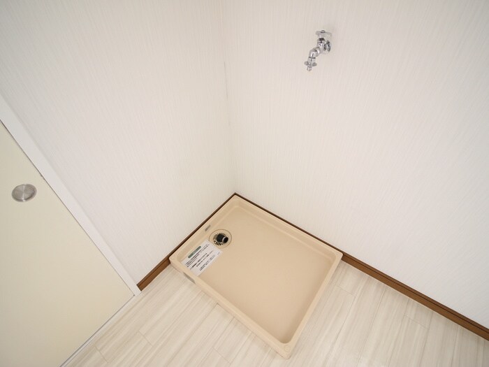 物件内観写真18　(洗濯機置場)