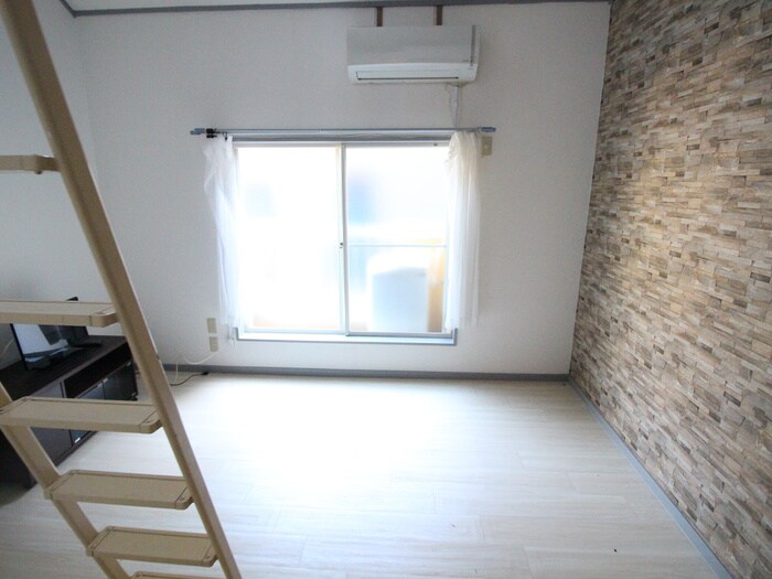 物件内観写真10　(居室)