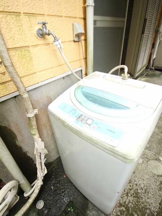 物件内観写真13　(洗濯機置場)