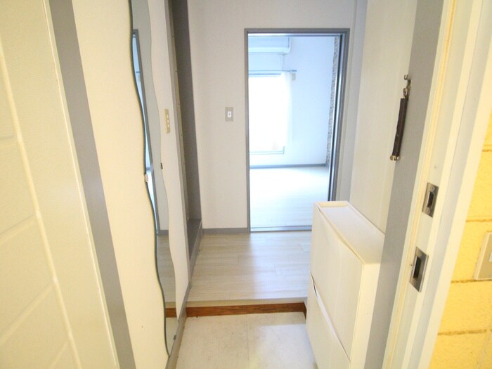 物件内観写真19　(玄関)