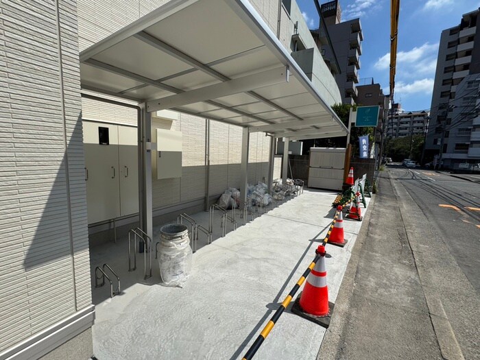 物件外観写真3　(駐輪場)