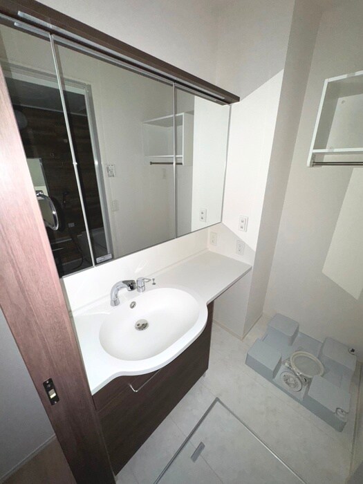 物件内観写真11　(洗面)