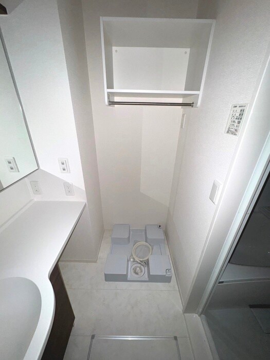 物件内観写真12　(洗濯機置場)