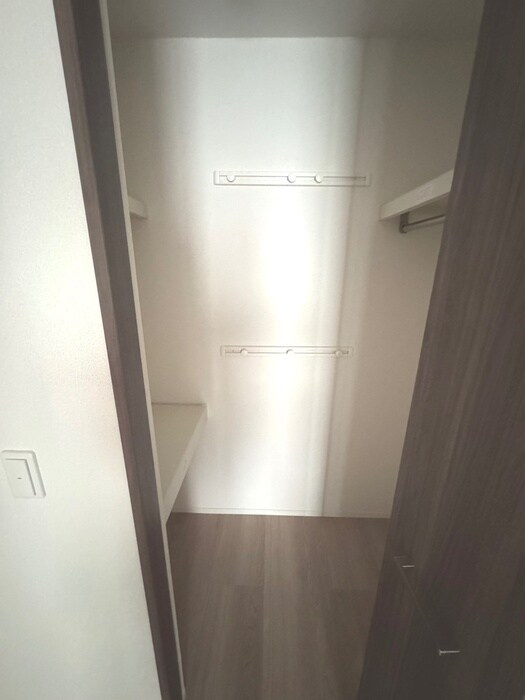 物件内観写真13　(収納)