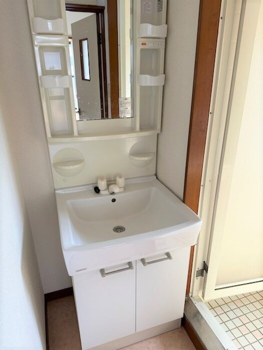 物件内観写真9　(洗面)