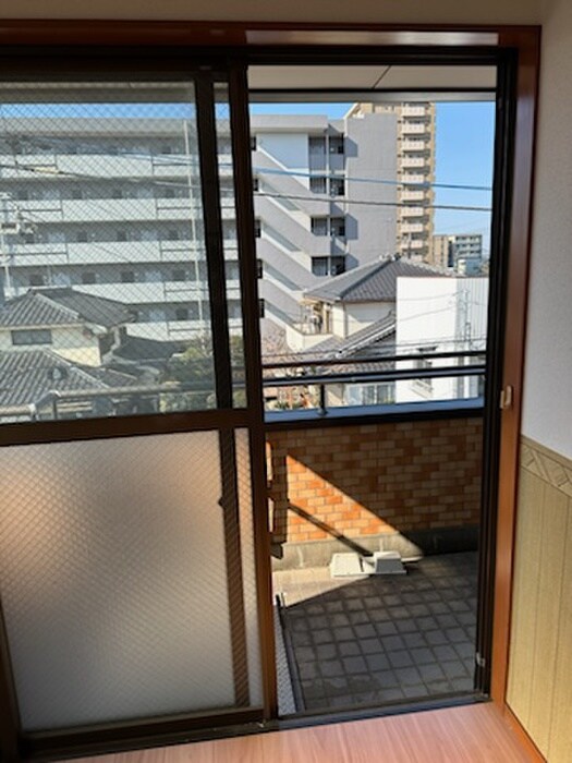 物件内観写真14　(室内からの展望)