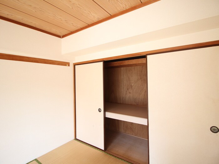 物件内観写真15　(収納)