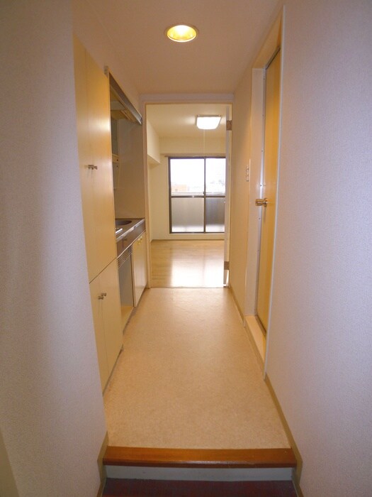 物件内観写真15　(玄関)