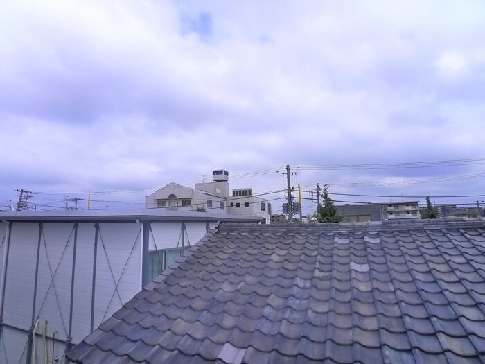 物件内観写真16　(室内からの展望)