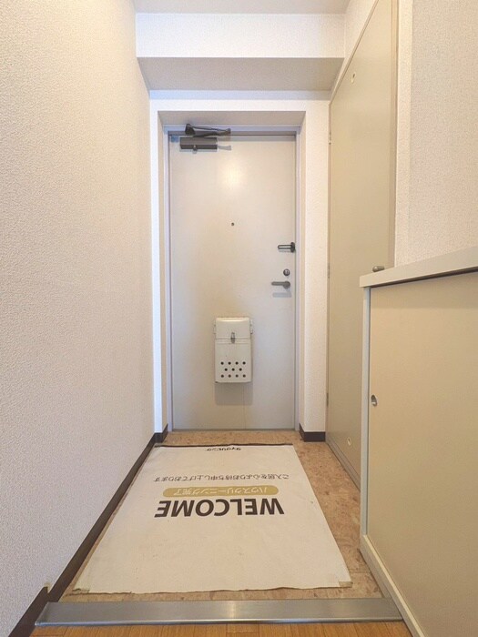 物件内観写真18　(玄関)