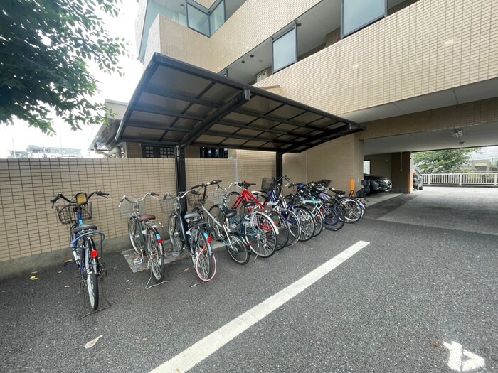 物件外観写真5　(駐輪場)