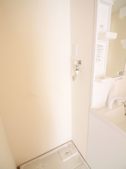 物件内観写真17　(洗濯機置場)