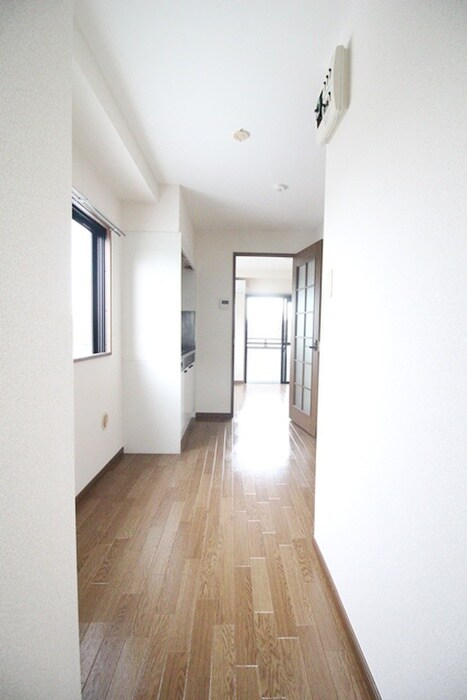 物件内観写真17　(廊下)