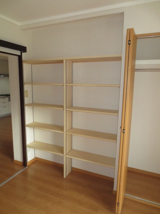 物件内観写真11　(収納)