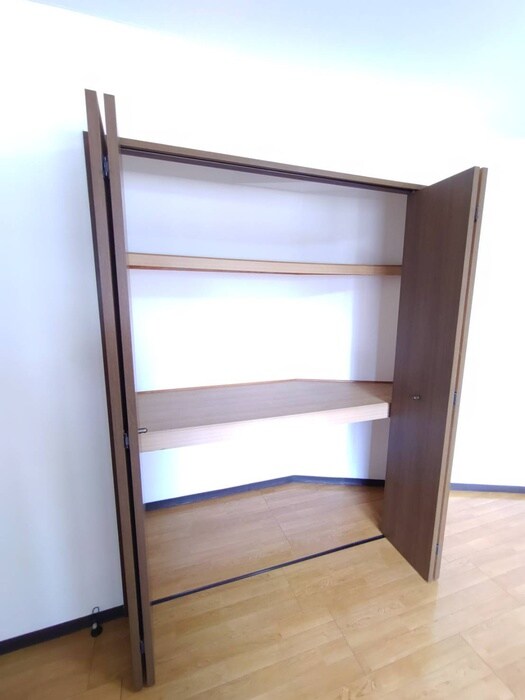 物件内観写真6　(収納)