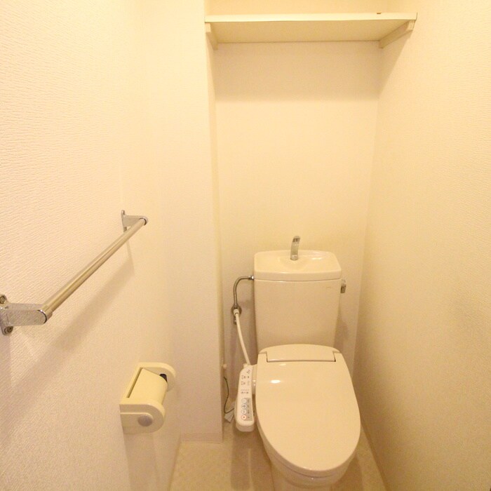 物件内観写真8　(トイレ)