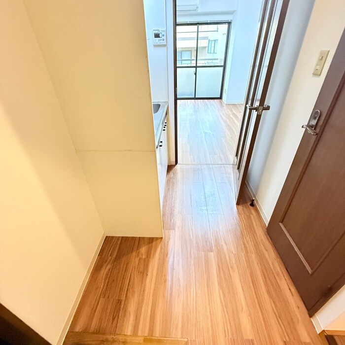 物件内観写真17　(廊下)