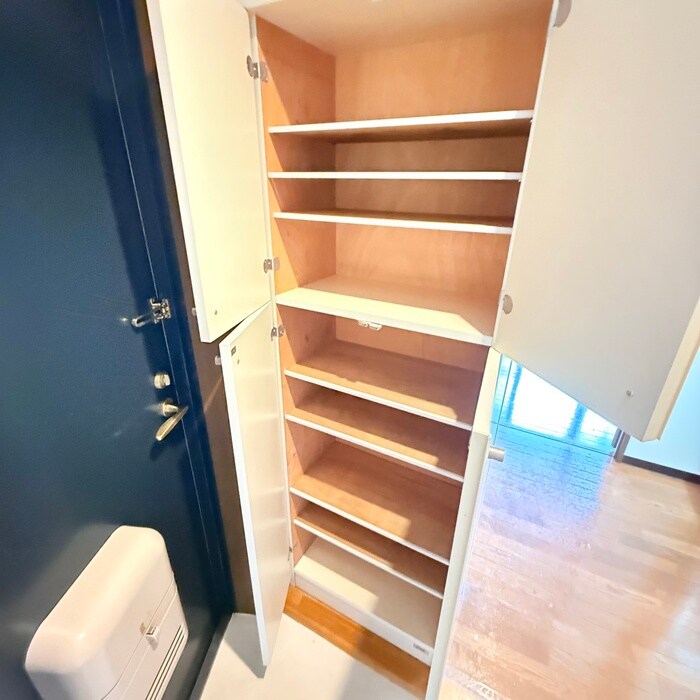 物件内観写真18　(靴箱)