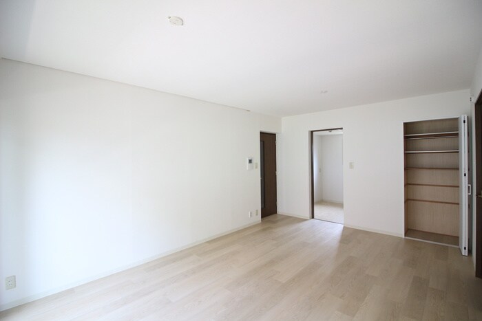 物件内観写真10　(居室)