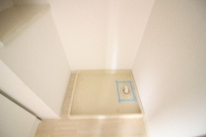 物件内観写真18　(洗濯機置場)