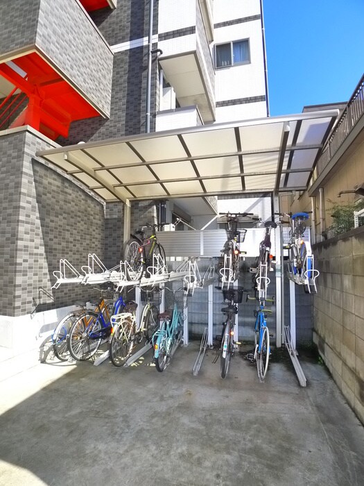 物件外観写真5　(駐輪場)