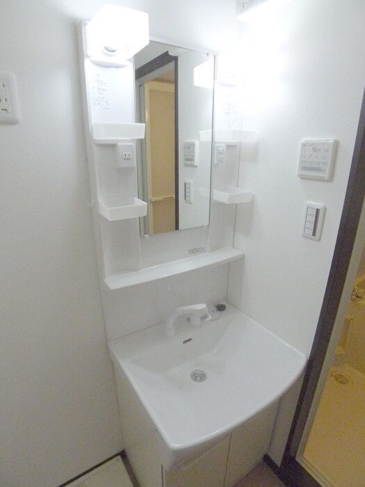 物件内観写真13　(洗面)