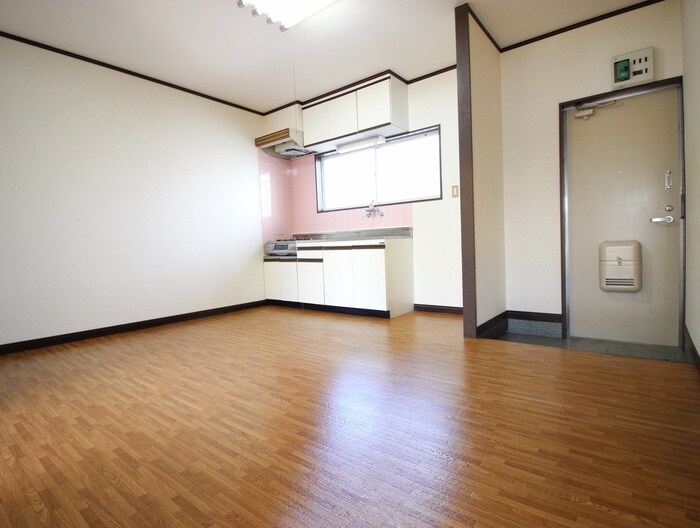 ｴｽﾎﾟﾜｰﾙＡの内観写真