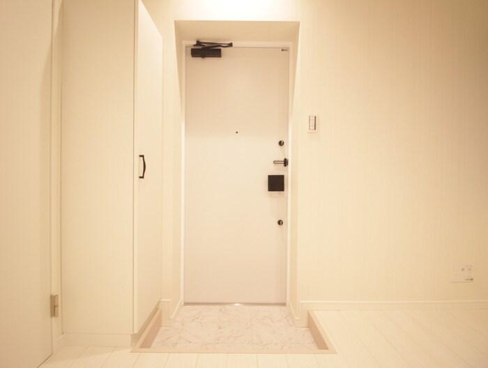 物件内観写真22　(玄関)