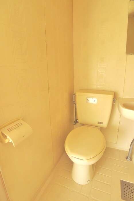 物件内観写真14　(トイレ)