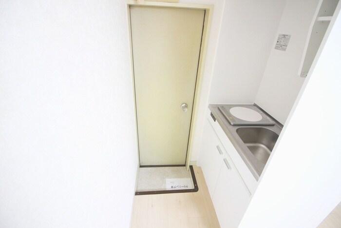 物件内観写真16　(玄関)