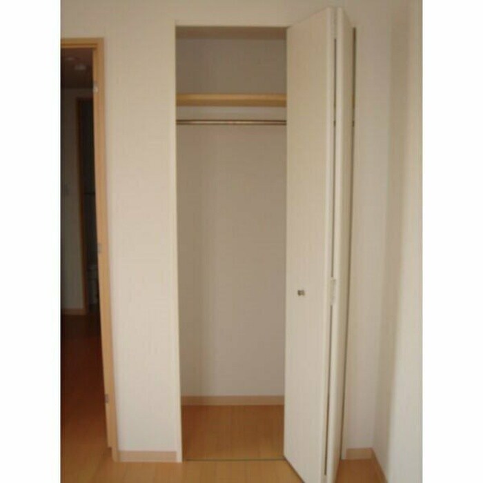 物件内観写真8　(収納)