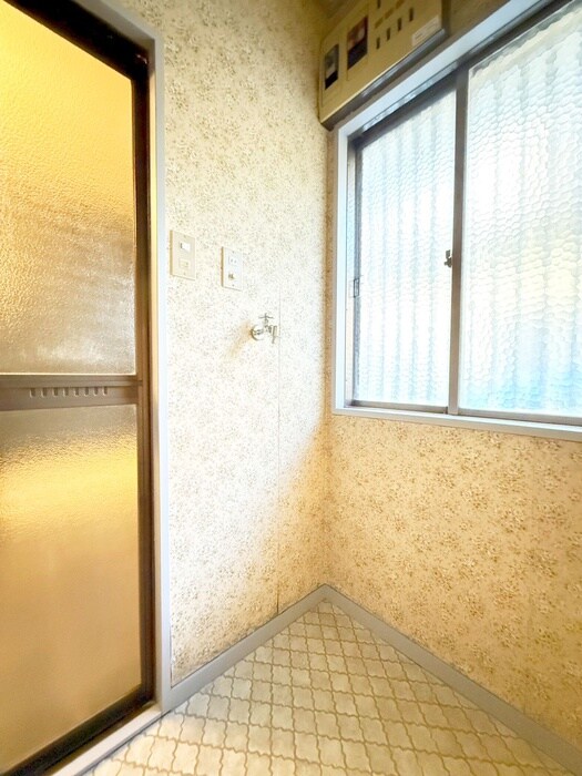 物件内観写真14　(洗濯機置場)