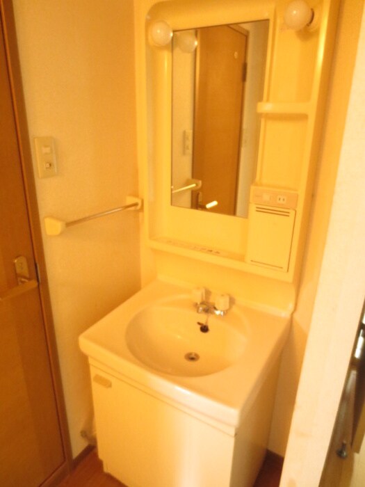 物件内観写真8　(洗面)