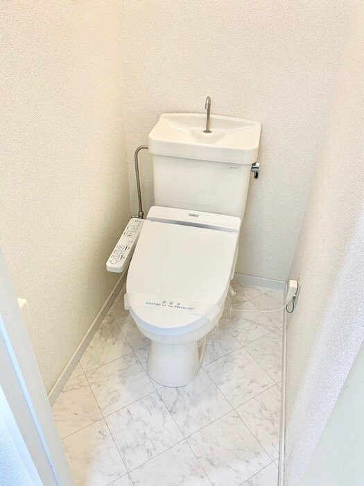 物件内観写真14　(トイレ)