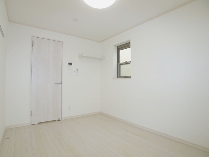 物件内観写真10　(居室)