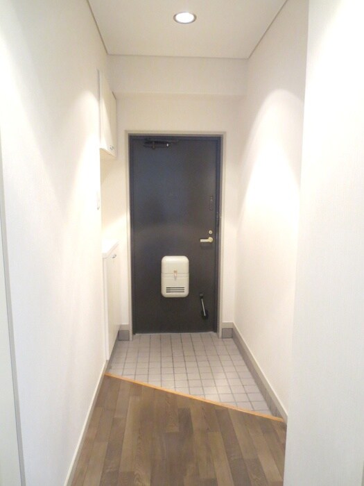 物件内観写真15　(玄関)